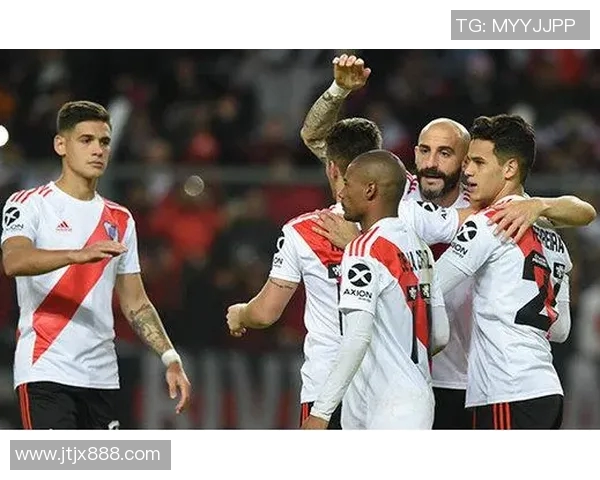 重庆足球队的节奏解析与战术深度剖析助力球队崛起之路 重庆足球队的节奏解析与战术深度剖析助力球队崛起之路