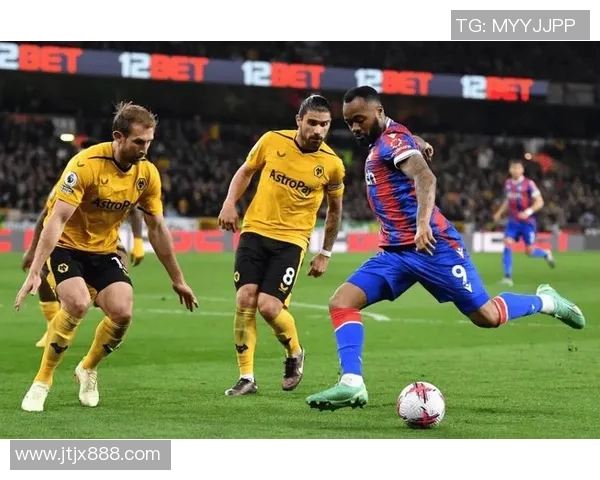 狼队与南安普敦激战正酣谁能在英超赛场上笑到最后