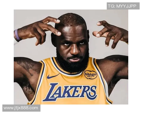 詹姆斯创造历史成就达阵4万分1万板1万助成NBA传奇