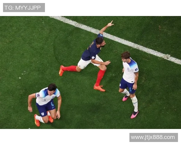 阿苏尔与罗伯斯的巅峰对决揭示了足球战术的新趋势与未来发展方向