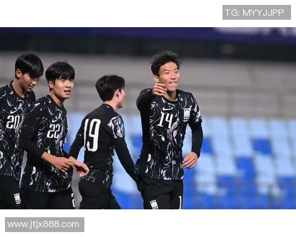 韩国U17足球队迎战安哥拉队争夺国际青年赛冠军荣耀