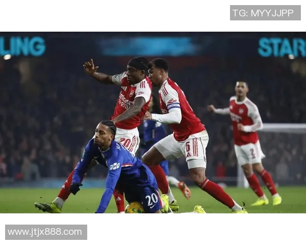 欧冠决赛温布利草坪质量问题引发球员们的集体不满与吐槽