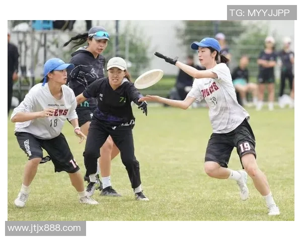 飞盘战术解析：探寻杭州飞盘队边路渗透的秘密与技巧